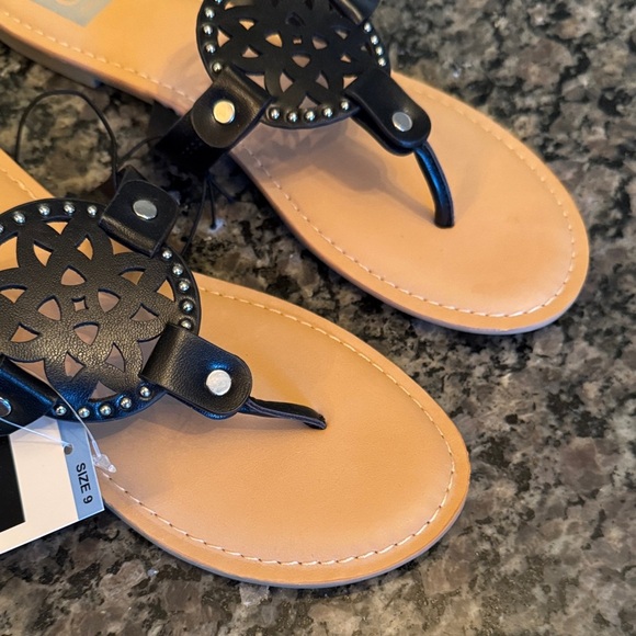 DV by Dolce Vita Black and Tan Sandals with gunmetal studs NWT 9 - Picture 4 of 8